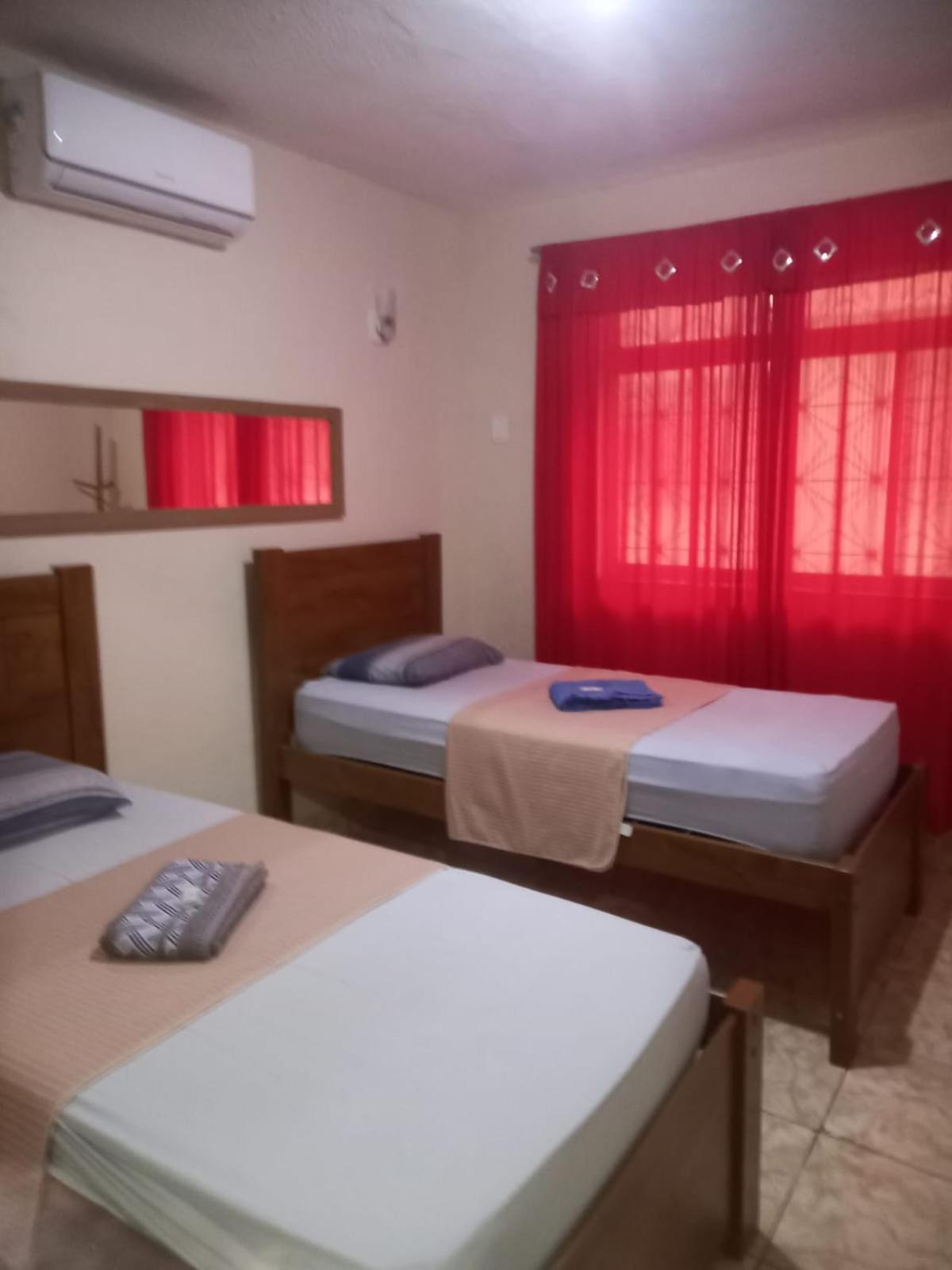 Quartos Em Casa In Caxias Da Paraiso Duque de Caxias Εξωτερικό φωτογραφία