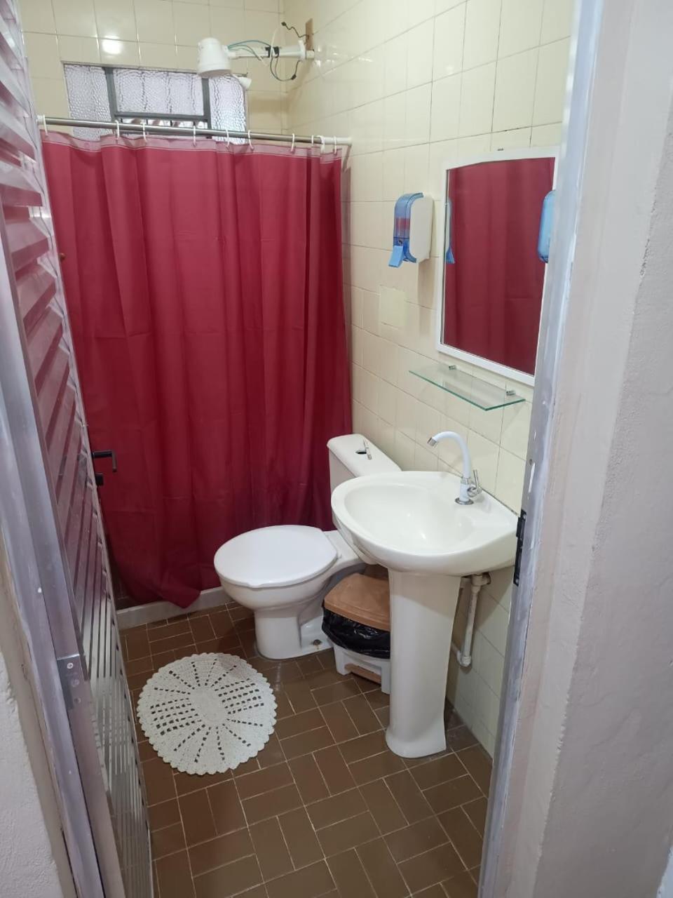 Quartos Em Casa In Caxias Da Paraiso Duque de Caxias Εξωτερικό φωτογραφία
